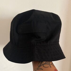 Lululemon pocket bucket hat